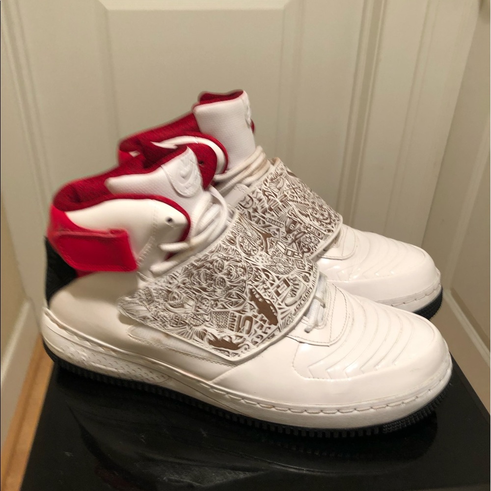 White/Red Air Jordon 20’s / Size 12 US Mens
